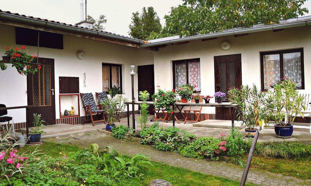 A+R Pension Plzeň Buitenkant foto